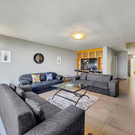 Beachfront Getaway In Dolphin Beach Cidade Do Cabo Exterior foto