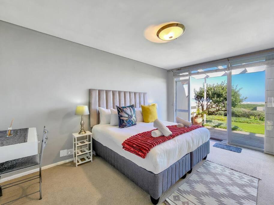Beachfront Getaway In Dolphin
