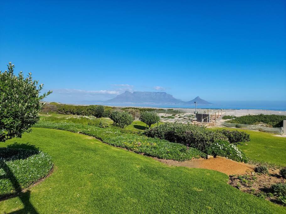 Beachfront Getaway In Dolphin Kapstadt