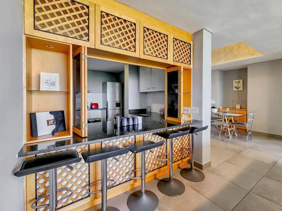 Apartment Beachfront Getaway In Dolphin